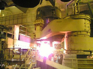 Подъемно-поворотный стенд для сталеразливочных ковшей